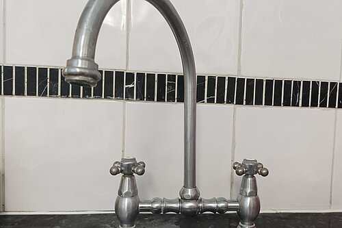 Water tap