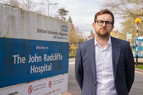 Freddie outside the John Radcliffe Hospital