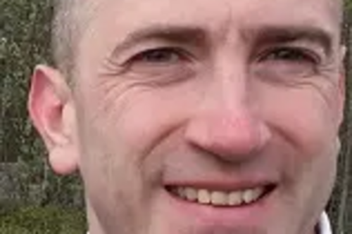 Dr Aidan King